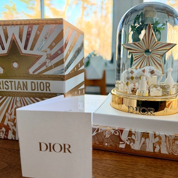 2025 Dior Circus of Dreams Snowglobe NEW IN BOX; SEALED; GIFTABLE - Picture 11 of 12